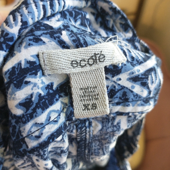 "Ecoté" Romper - Picture 2 of 9